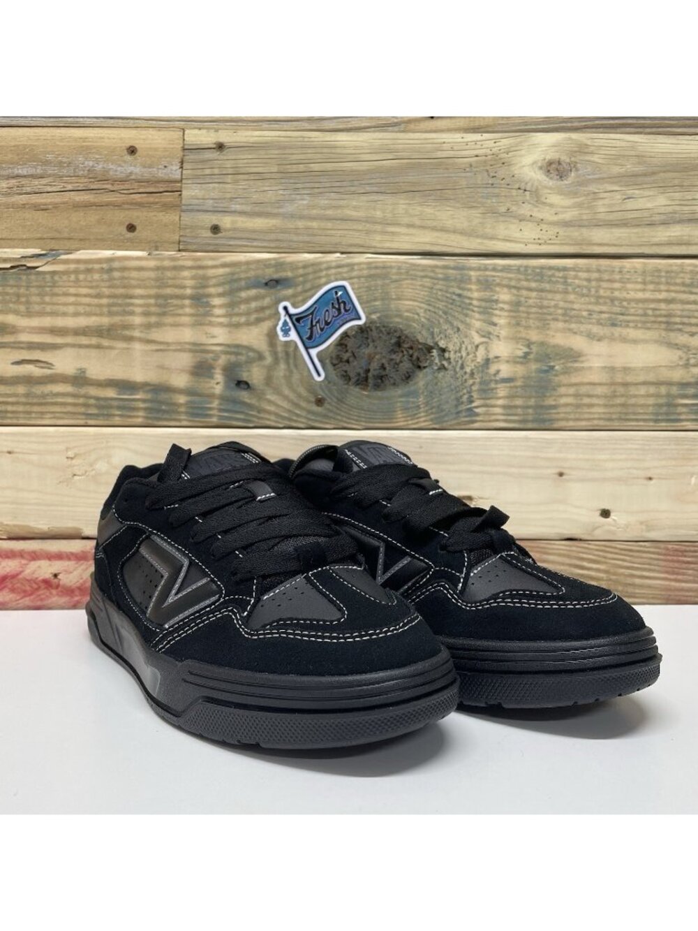 Vans Upland OG Chunky Retro Athletic Skateboard Shoes Men’s Sz 10.5 Black Suede